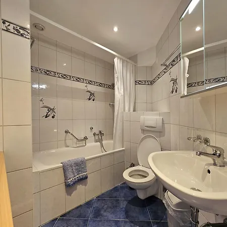 דירה Dominic B1 *